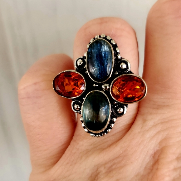***Sale*** New Kyanite & Garnet 925 Silver Ring. - Picture 8 of 8